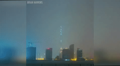 闪电攻击Burj Khalifa